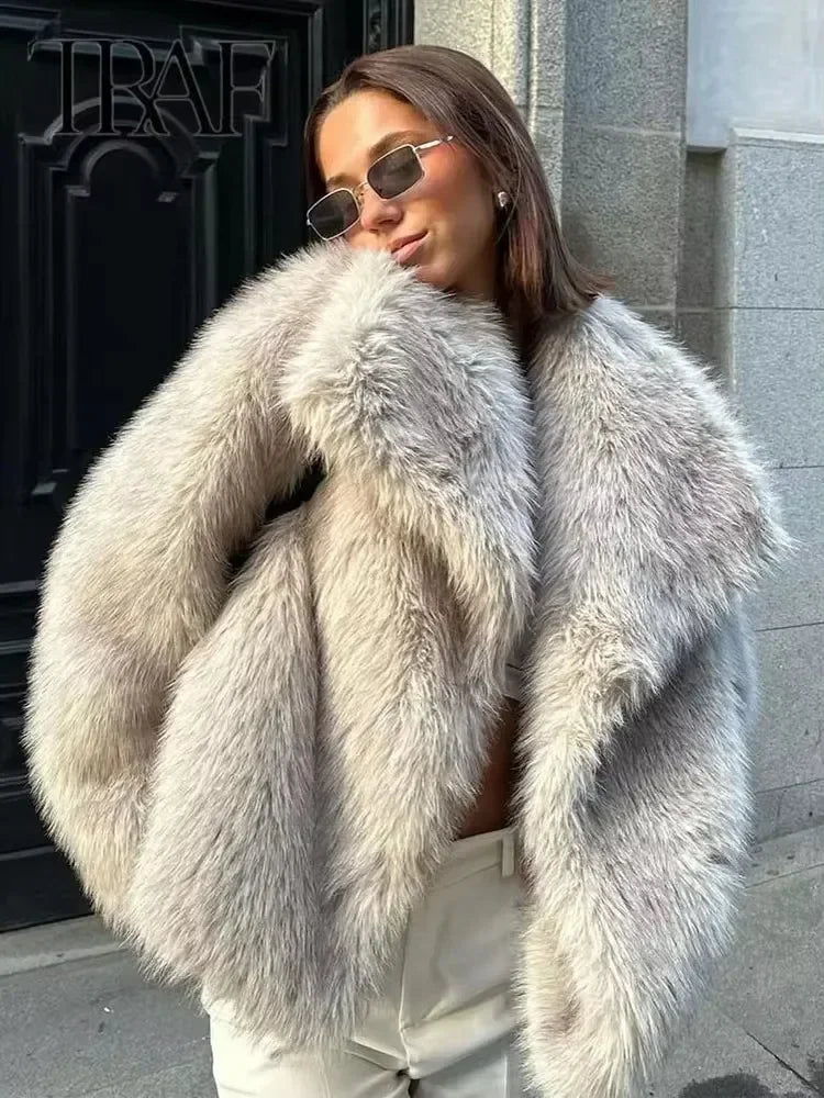 syrvace Faux Fur Coat